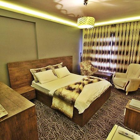 N Suites Истанбул Екстериор снимка